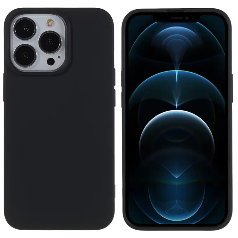 Sort silikone cover til iPhone 12 og 12 Pro set forfra og bagfra.